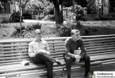 Прикрепленное изображение: Скамейки были длинными - 1966.jpg